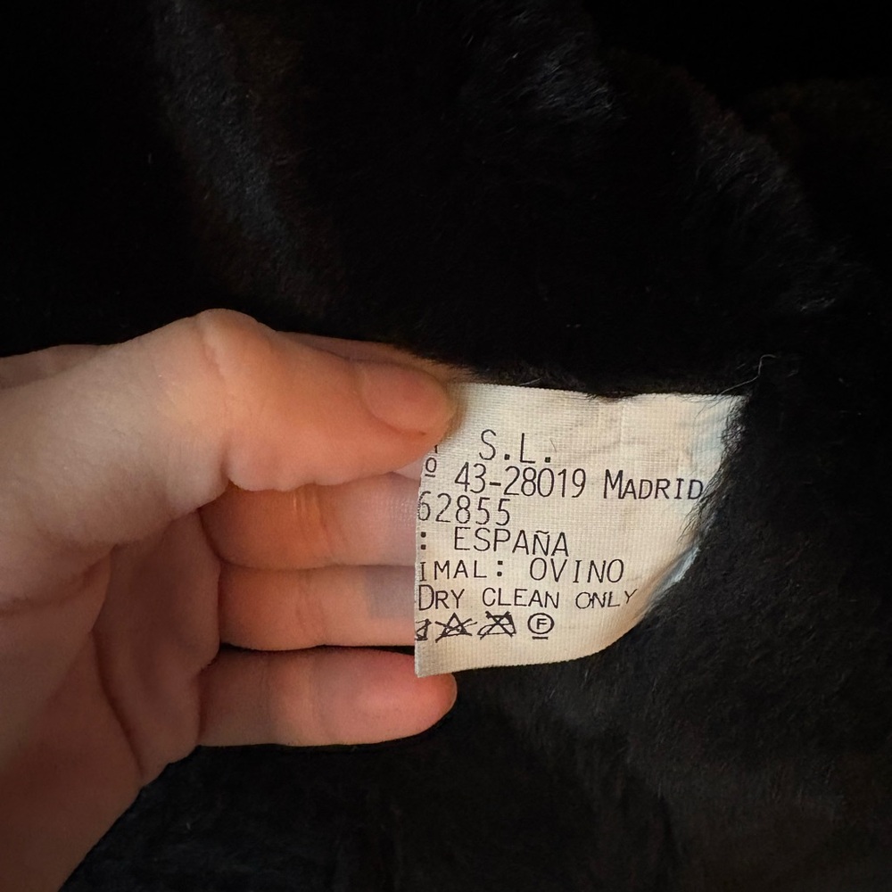 Vintage Adarcrea S.L. Embroidered Sheep Fur Jacket 38 - Picture 9 of 10